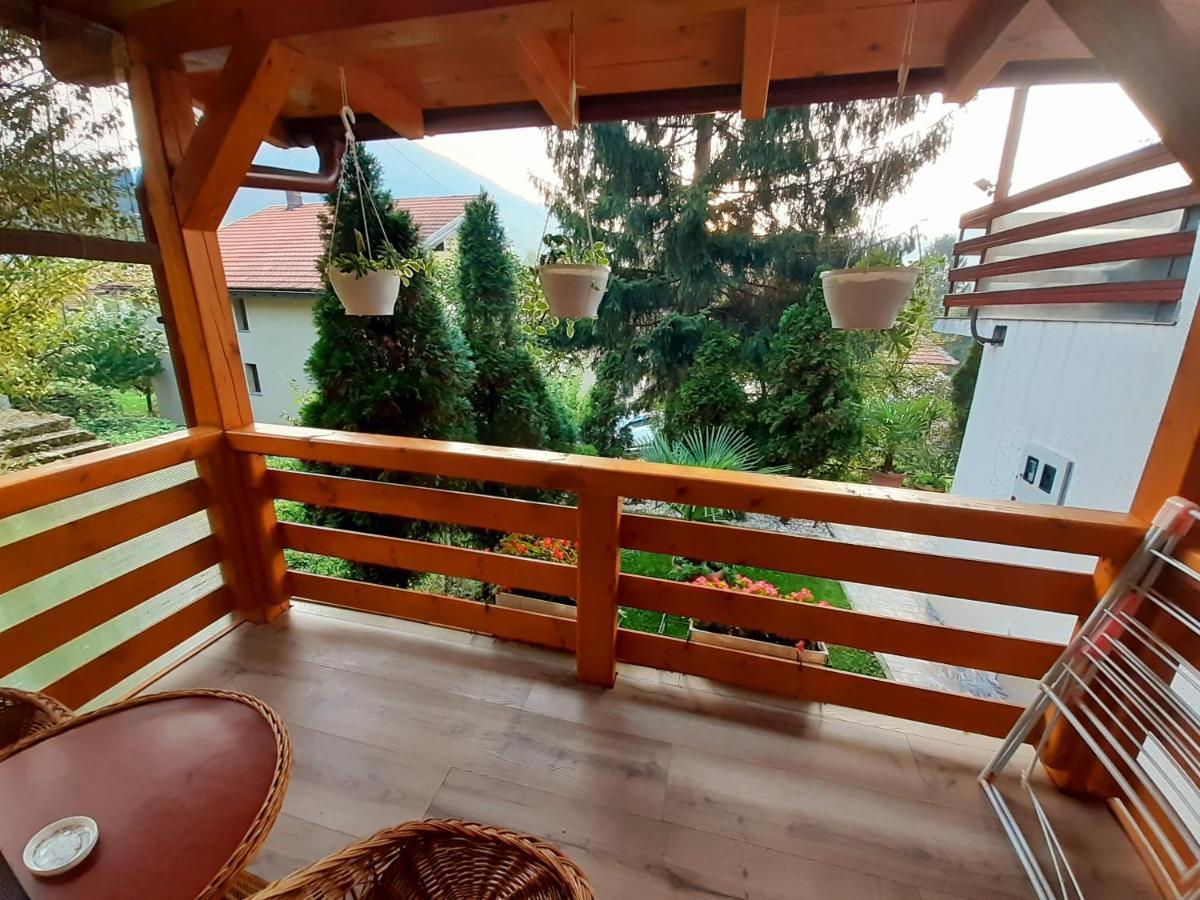 Obiteljski Apartman Borovi 비소코 외부 사진