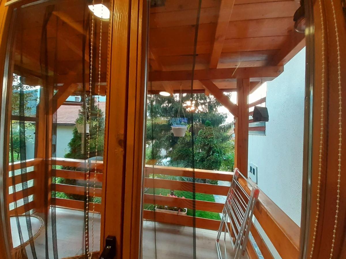Obiteljski Apartman Borovi 비소코 외부 사진